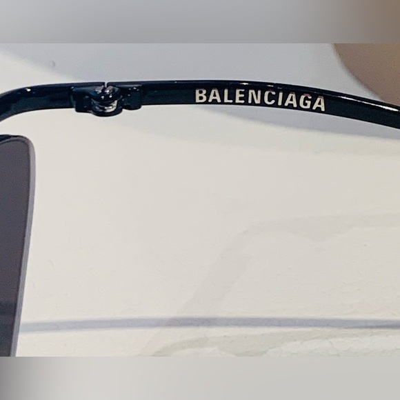 New Women’s Balenciaga Sunglasses - Picture 11 of 12